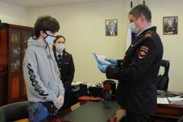 Сотрудники МВД помогли юноше, нуждающемуся в срочном лечении, получить гражданство РФ