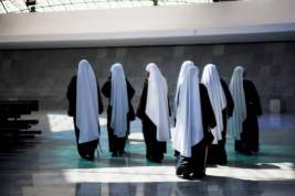 Сразу восемь монахинь из одного монастыря умерли от коронавируса за неделю