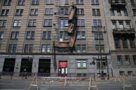 Стала известна причина обрушения балконов в центре Санкт-Петербурга