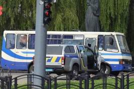 Стали известны требования украинца, захватившего автобус с заложниками в Луцке