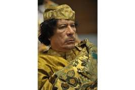Тело Каддафи потребовали выдать родственникам
