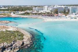 Туристов на Кипре обязали сдавать ПЦР-тест раз в неделю