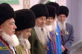 Туркменских аксакалов заставили репетировать часами ради встречи с президентом