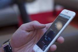 Ученые связали частое использование смартфона с разрушением психики