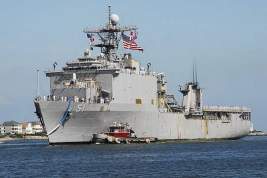 В Черное море вошел десантный корабль-док ВМС США