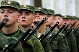 В Госдуму внесён законопроект о включении службы в армии в трудовой стаж