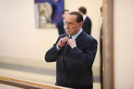 В Италии рассказали о самочувствии заболевшего раком крови Сильвио Берлускони