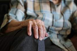 В Китае нашли способ решить проблему ухода за пожилыми людьми