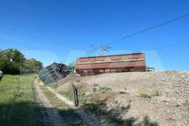 В Крыму в результате взрыва с путей сошли вагоны с зерном