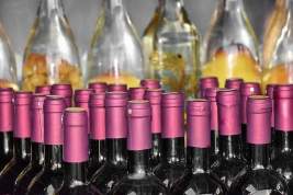 В МВД перечислили минусы законопроекта об онлайн-торговле вином «Почтой России»