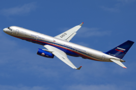 В Омске самолет с Мединским и руководством «Единой России» на борту совершил экстренное торможение при взлете