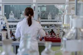В правительстве заявили о создании новых лабораторий для молодых учёных