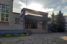 В Псковской области сразу 13 школьников потеряли сознание во время линейки