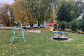 В российском городе двухлетняя девочка умерла на прогулке в детском саду