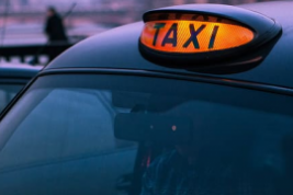В Совете по развитию такси выразили протест по запрету для таксистов пользоваться машинами в личных целых