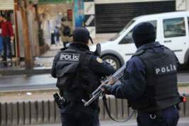 В Турции двое террористов устроили самоподрыв