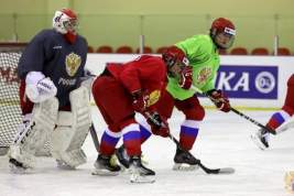 В женской сборной России по хоккею на Олимпиаде началась вспышка коронавируса