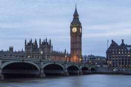 Великобритания отменила обязательный карантин для российских туристов