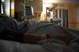 Вирусолог назвал причины рекордного числа смертей пациентов с COVID-19 в России
