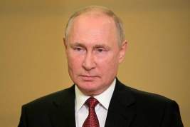 Владимир Путин остановил кортеж, чтобы пообщаться с жителями Якутска