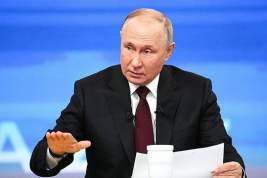 Владимир Путин поручил Минобороны и Минцифры организовать работу по формированию электронных повесток