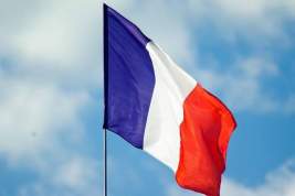 Во Франции право женщин на аборт закрепили в конституции
