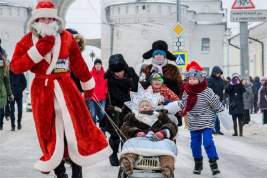 Во Владимире состоялся традиционный забег Дедов Морозов и Снегурочек