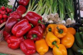 Экономист: цены на овощи и фрукты поднимутся