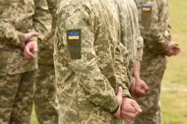 За шесть лет гражданской войны на Донбассе с передовой дезертировали то ли 7000, то ли порядка 10 000 украинских военнослужащих