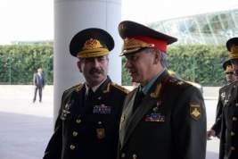 Зачем министр обороны Азербайджана решил «подставить» российского коллегу?