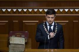 Зеленский предложил упростить поступление в вузы для абитуриентов Крыма и Донбасса
