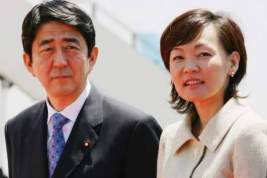 Жена премьер-министра Японии Акиэ Абэ возмутила сограждан своим поведением и навредила репутации супруга