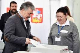 Жириновский, Грудинин и Титов приняли участие в голосовании на выборах президента РФ