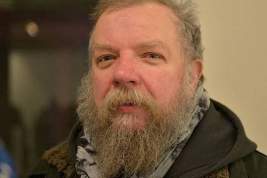 Звезду «Зеленого слоника» и «Битвы экстрасенсов» Сергея Пахомова избили хулиганы