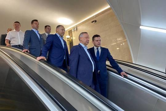 Александр Беглов торжественно открыл станцию метро «Чернышевская» после полуторагодового ремонта
