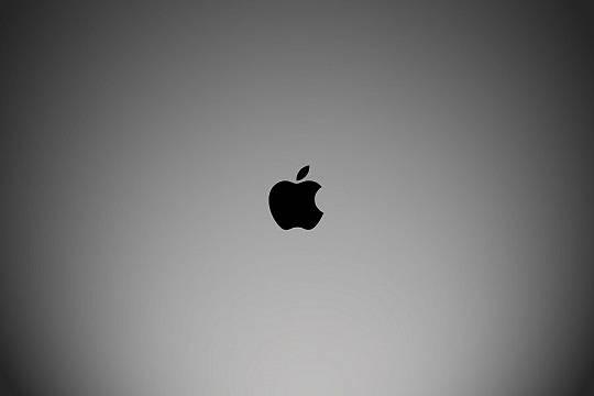 Apple стала лидером по продажам смартфонов в 2025 году