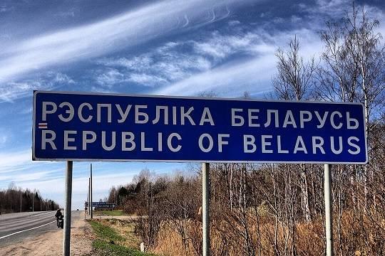 Белорусские пограничники нашли вблизи границы с Латвией избитых беженцев