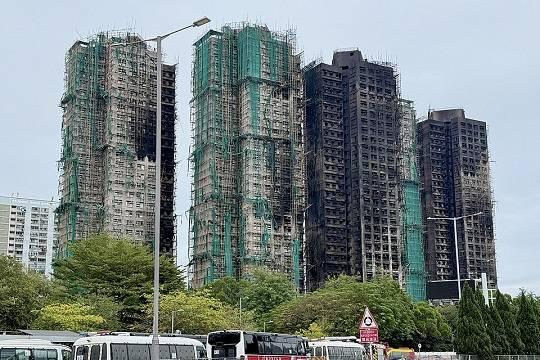 Число жертв пожара в Гонконге выросло до 168