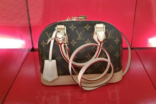 Daily Mail раскрыла детали роскошной жизни племянницы Сулеймани