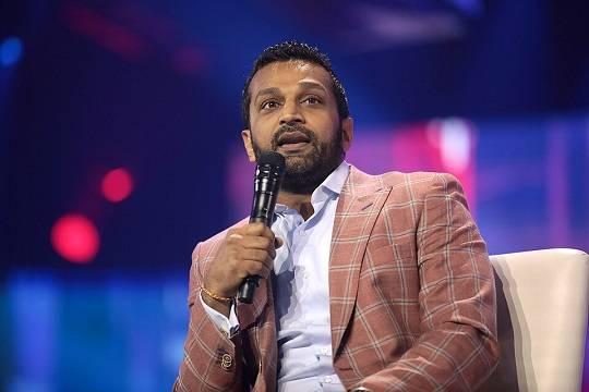 Демократы потребовали от главы ФБР Пателя доказать отсутствие проблем с алкоголем