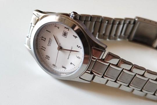 Clocks go back across Europe as debate over ending the change continues
