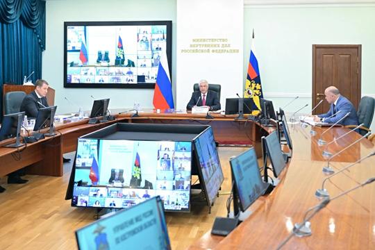Колокольцев провёл заседание комиссии по профилактике правонарушений