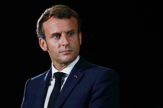 Le Monde: Эммануэль Макрон не искупается в Сене до Олимпиады