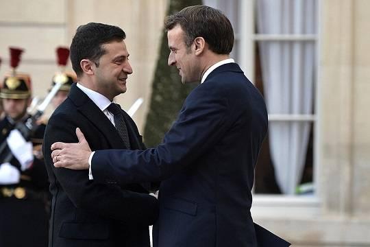 Макрон рассказал о состоявшемся разговоре с Зеленским