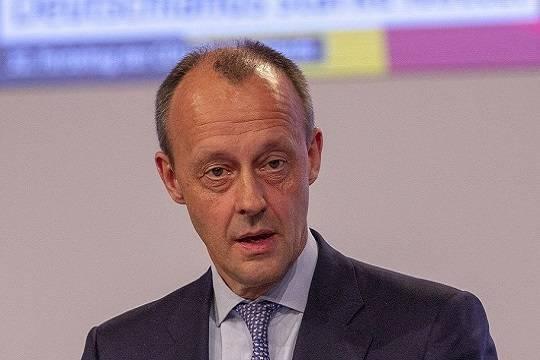 Мерц потребовал от Зеленского остановить бегство украинцев в Евросоюз