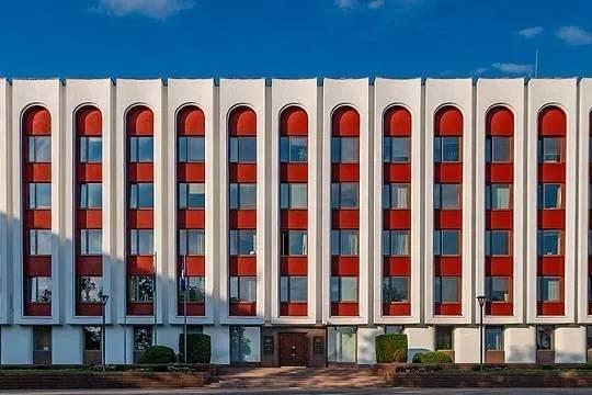 Минск потребовал от Киева объяснений после атаки дрона на автобус с детьми под Брянском