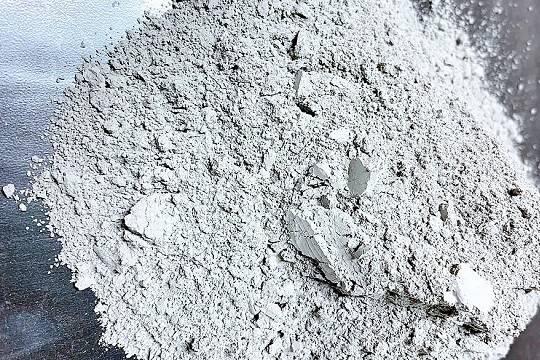 Минстрой России начал мониторинг цен на стройресурсы на фоне приостановки работы заводов Цемроса