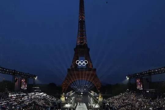 МОК удалил видео лучших моментов церемонии открытия Олимпиады-2024