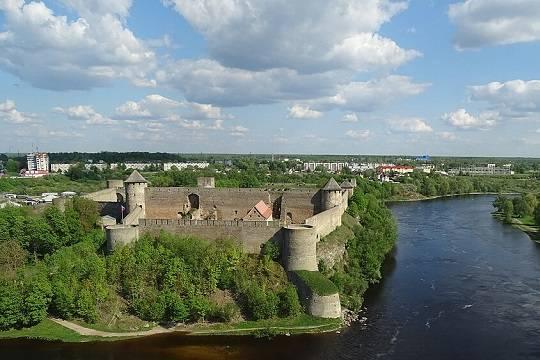 На границе Эстонии с Россией зафиксировано скопление людей