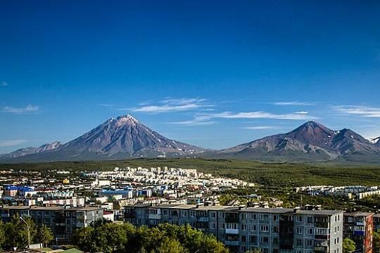 Названы регионы с самым дорогим жильём на майские праздники
